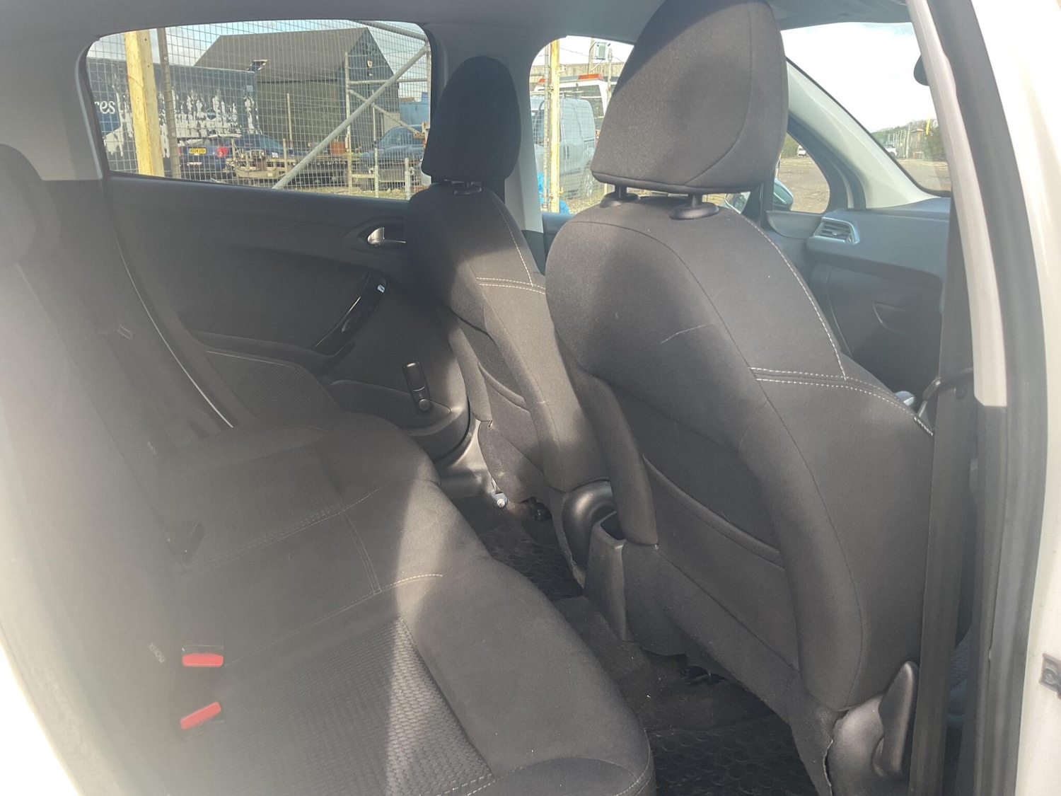 Used Peugeot 208 2016 for sale - 77585960: Photo 14