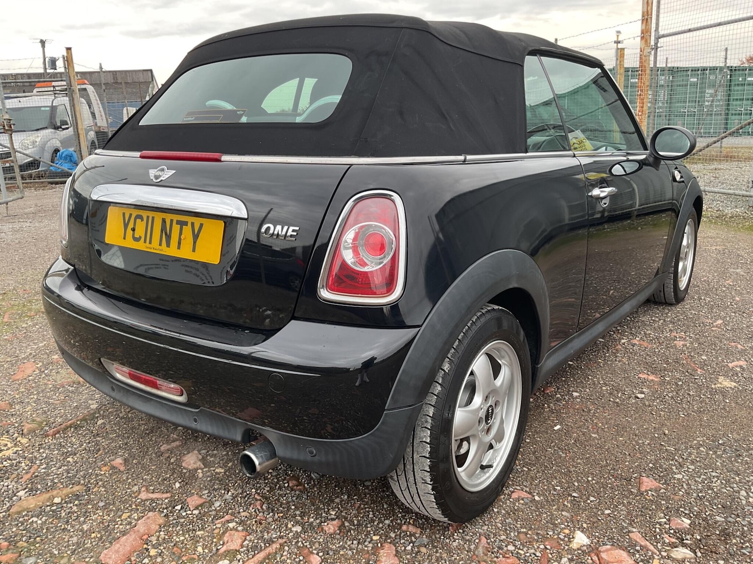 Used MINI Convertible 2011 for sale - 76802466: Photo 10