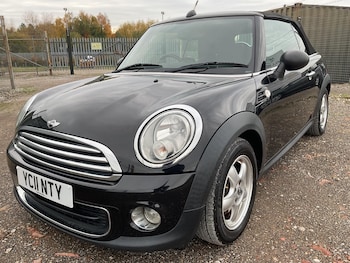 Used MINI Convertible 2011 for sale - 76802466: Photo