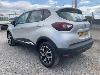 Used Renault Captur 2017 for sale - 79012372: Photo