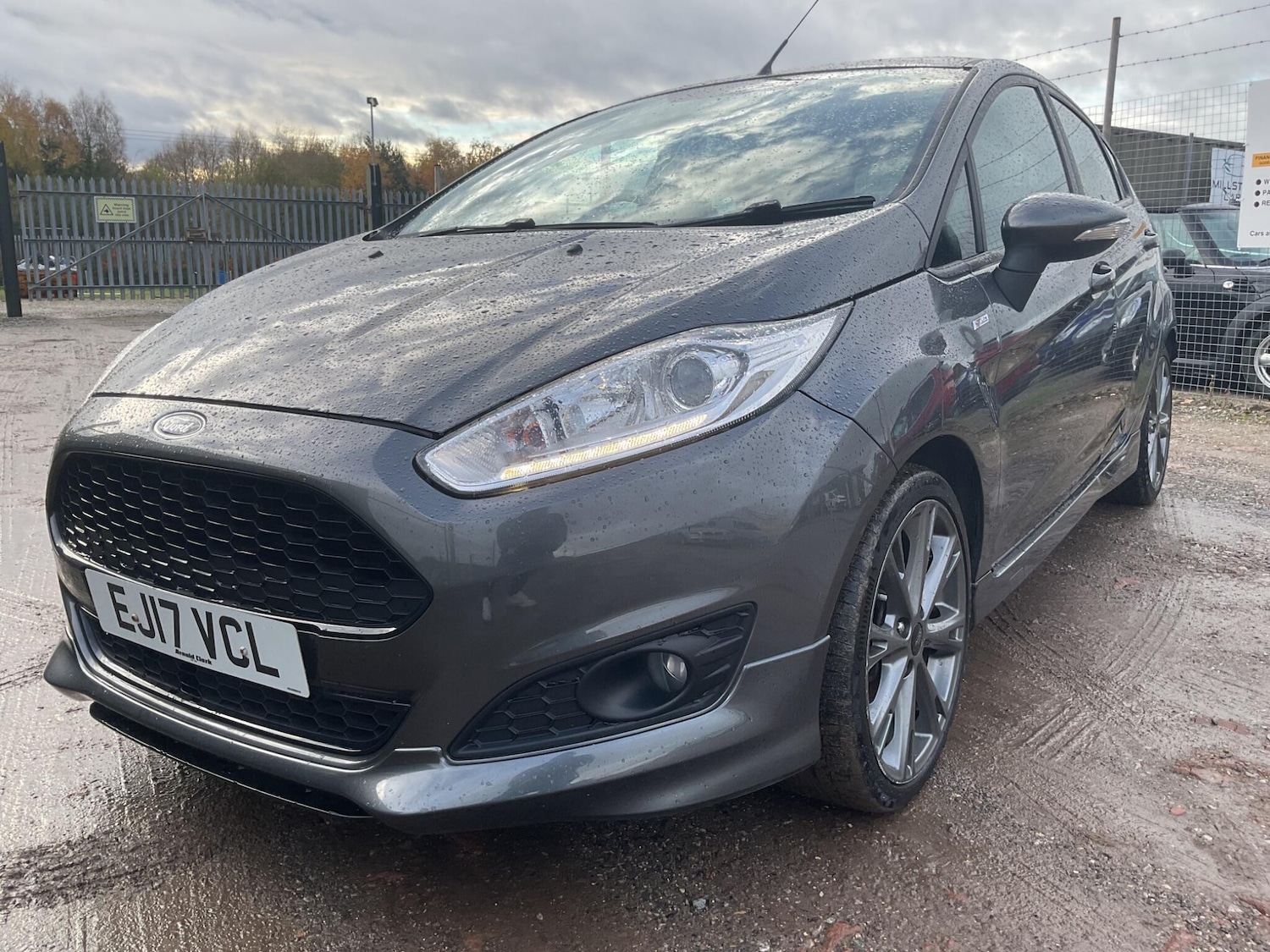 Used Ford Fiesta 2017 for sale - 76802482: Photo 3