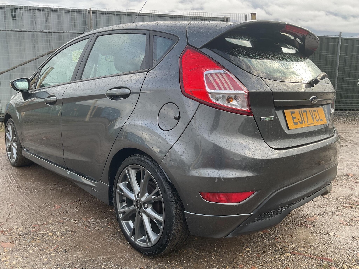 Used Ford Fiesta 2017 for sale - 76802482: Photo 4