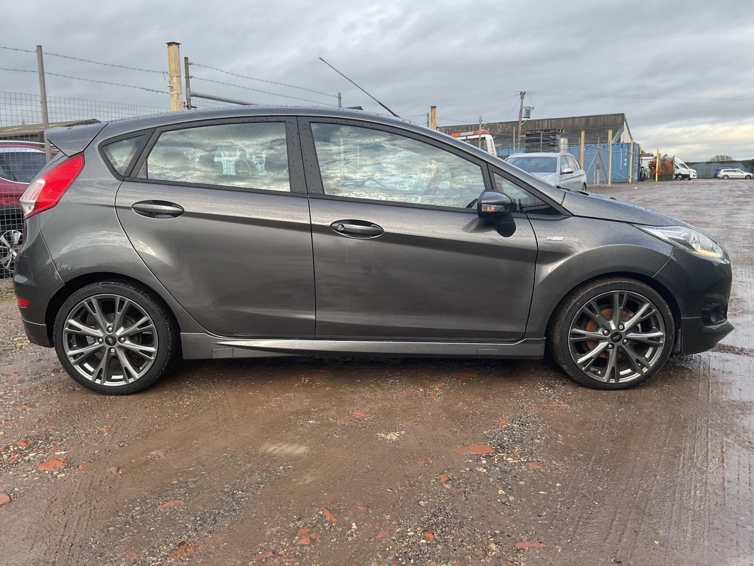 Used Ford Fiesta 2017 for sale - 76802482: Photo 8