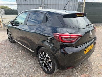 Used Renault Clio 2019 for sale - 79712524: Photo