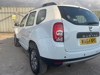 Used Dacia Duster 2015 for sale - 79292763: Photo