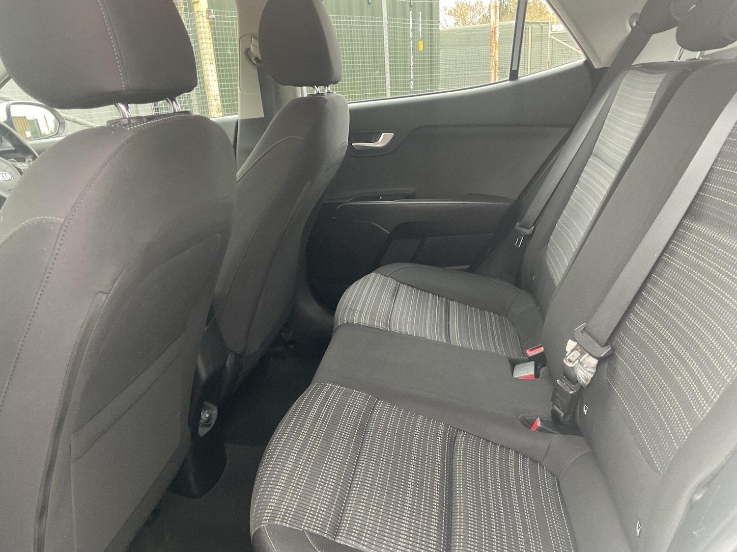 Used Kia Stonic 2018 for sale - 78072675: Photo 11