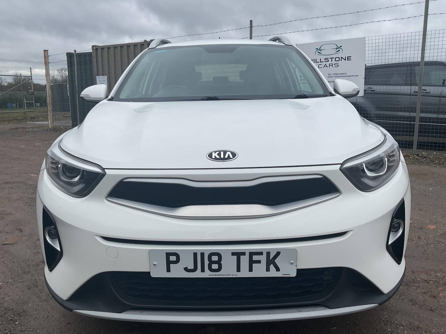 Used Kia Stonic 2018 for sale - 78072675: Photo 2