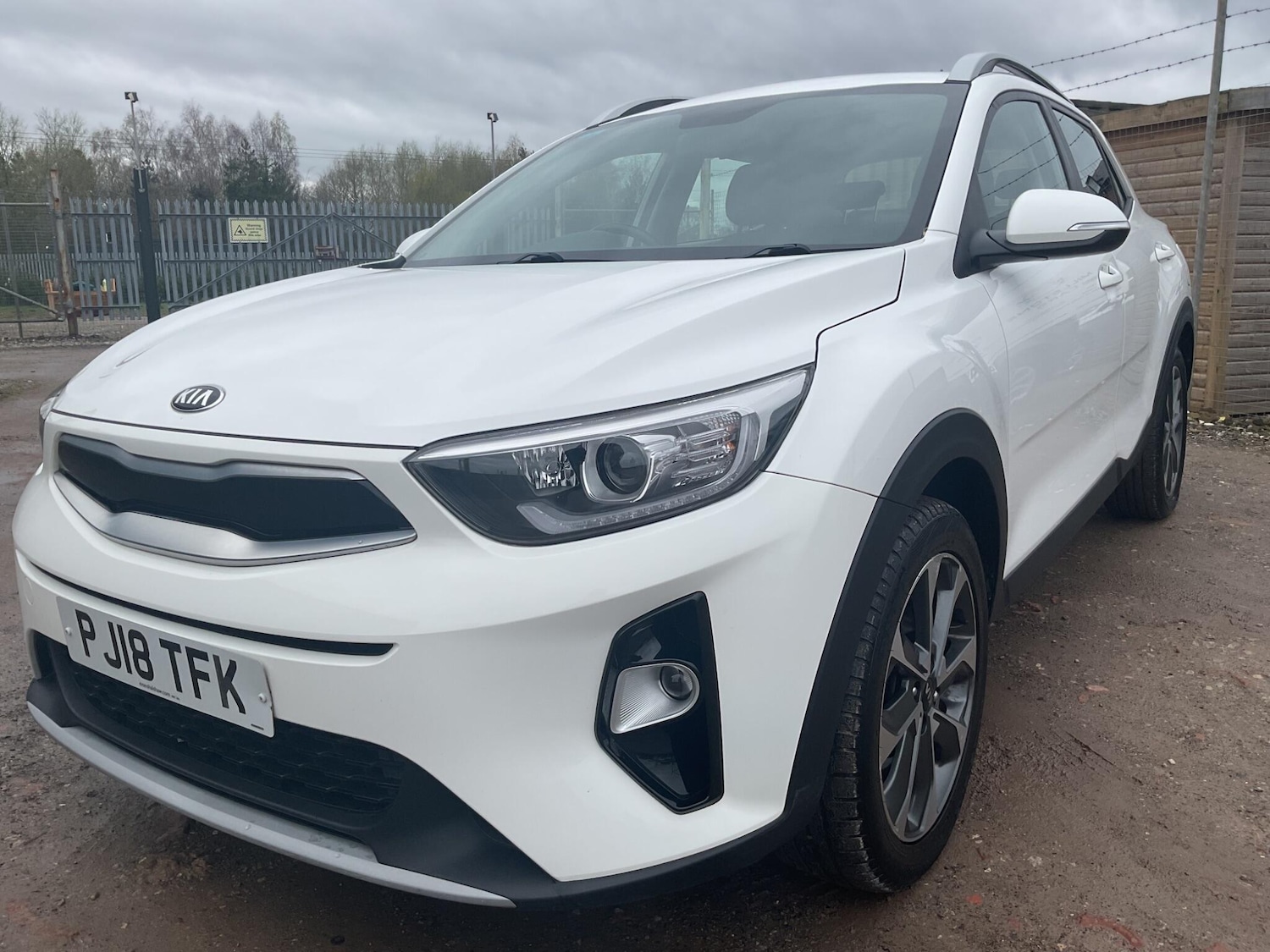 Used Kia Stonic 2018 for sale - 78072675: Photo 3