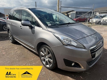 Used Peugeot 5008 2015 for sale - 78623508: Photo
