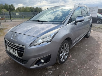 Used Peugeot 5008 2015 for sale - 78623508: Photo