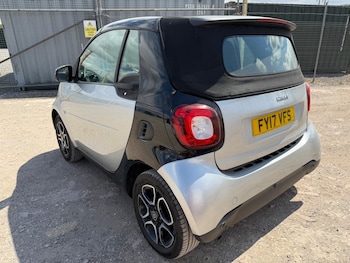 Used smart fortwo 2017 for sale - 79362630: Photo