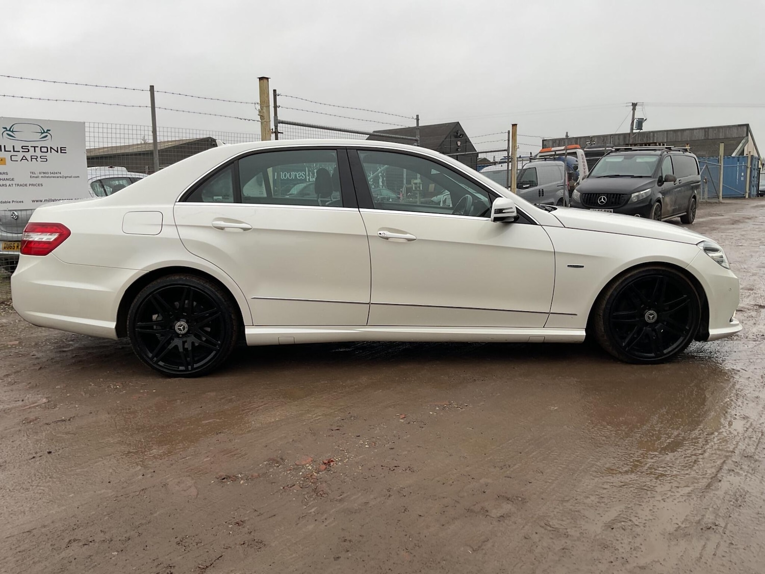 Used Mercedes-Benz E Class 2011 for sale - 77214820: Photo 8