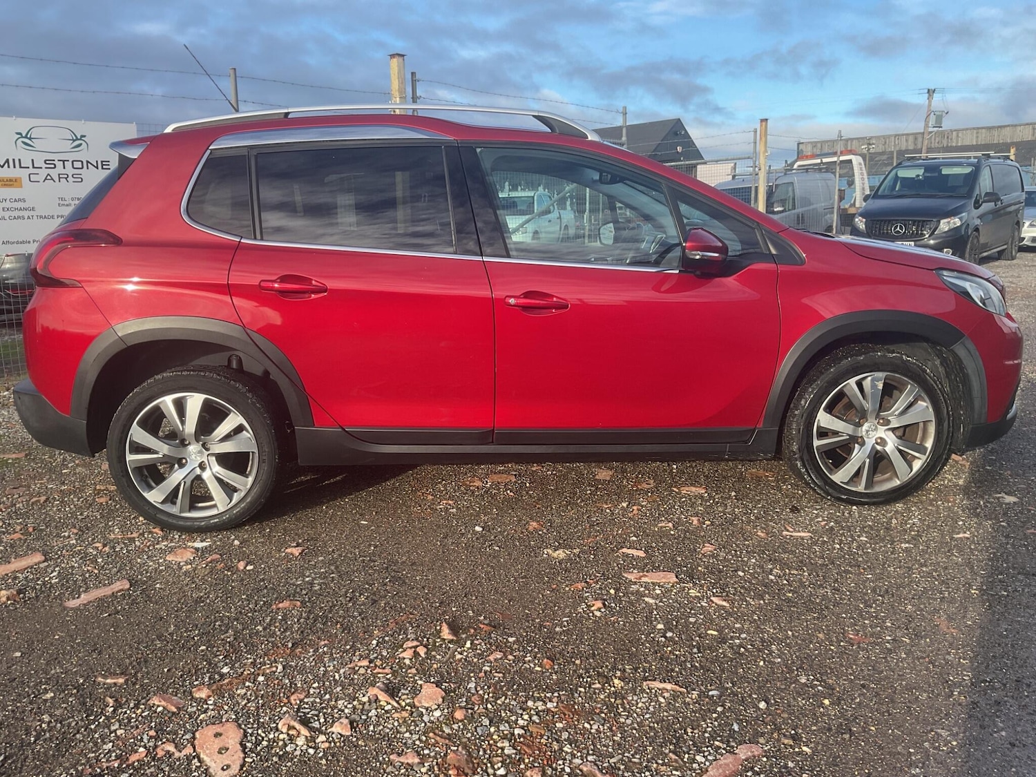 Used Peugeot 2008 2017 for sale - 76802306: Photo 7