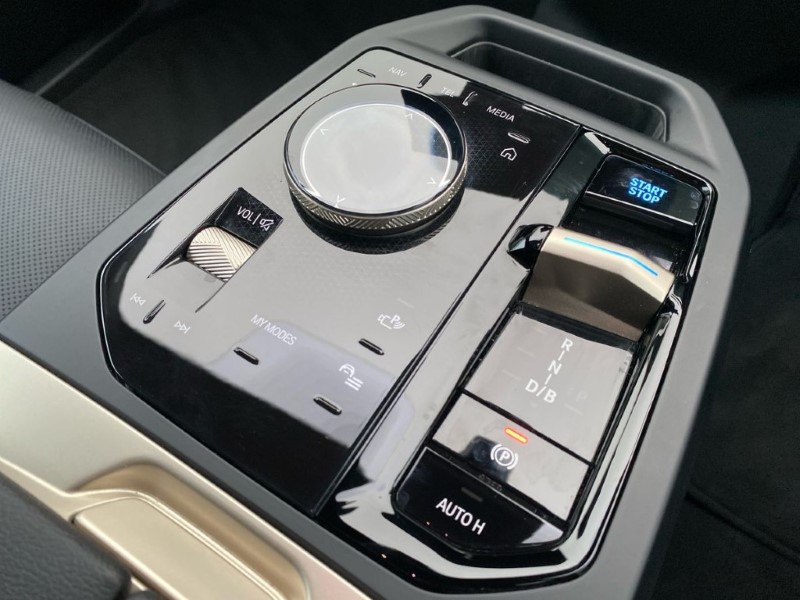 Used BMW iX 2022 for sale - 77124131: Photo 10