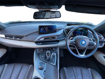 Used BMW i8 2018 for sale - 76982038: Photo