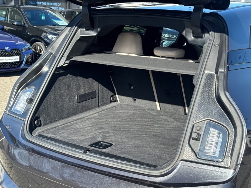 Used BMW iX 2023 for sale - 77918147: Photo 40