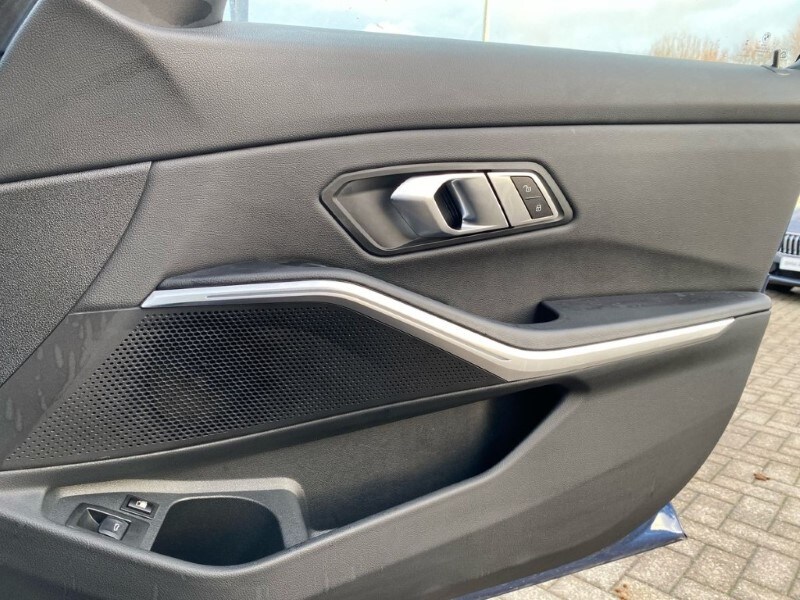 Used BMW 3 Series 2023 for sale - 76981085: Photo 21