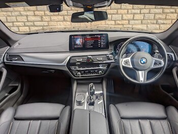 Used BMW 5 Series 2022 for sale - 76981550: Photo