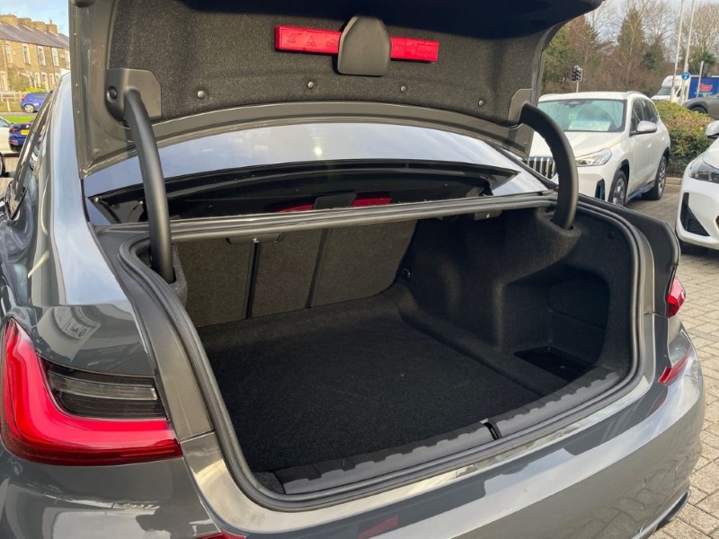 Used BMW 3 Series 2021 for sale - 76982280: Photo 38