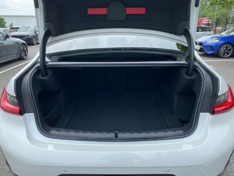 Used BMW 3 Series 2025 for sale - 77001392: Photo 13