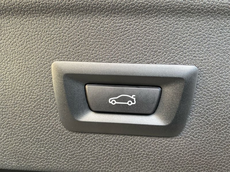 Used BMW iX 2023 for sale - 76982109: Photo 40