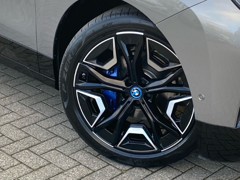 Used BMW iX 2023 for sale - 76982109: Photo 45