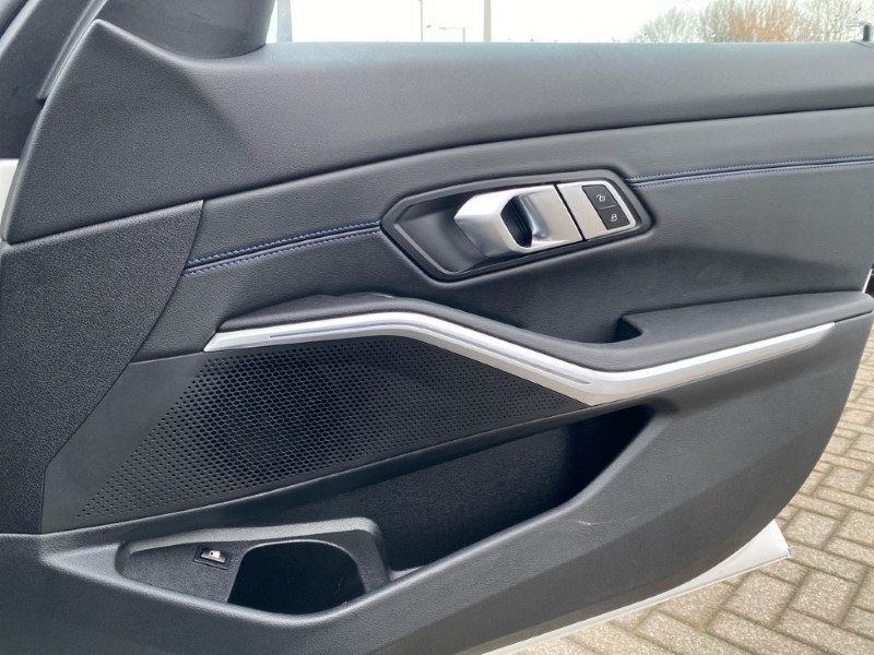 Used BMW 3 Series 2023 for sale - 77353893: Photo 21