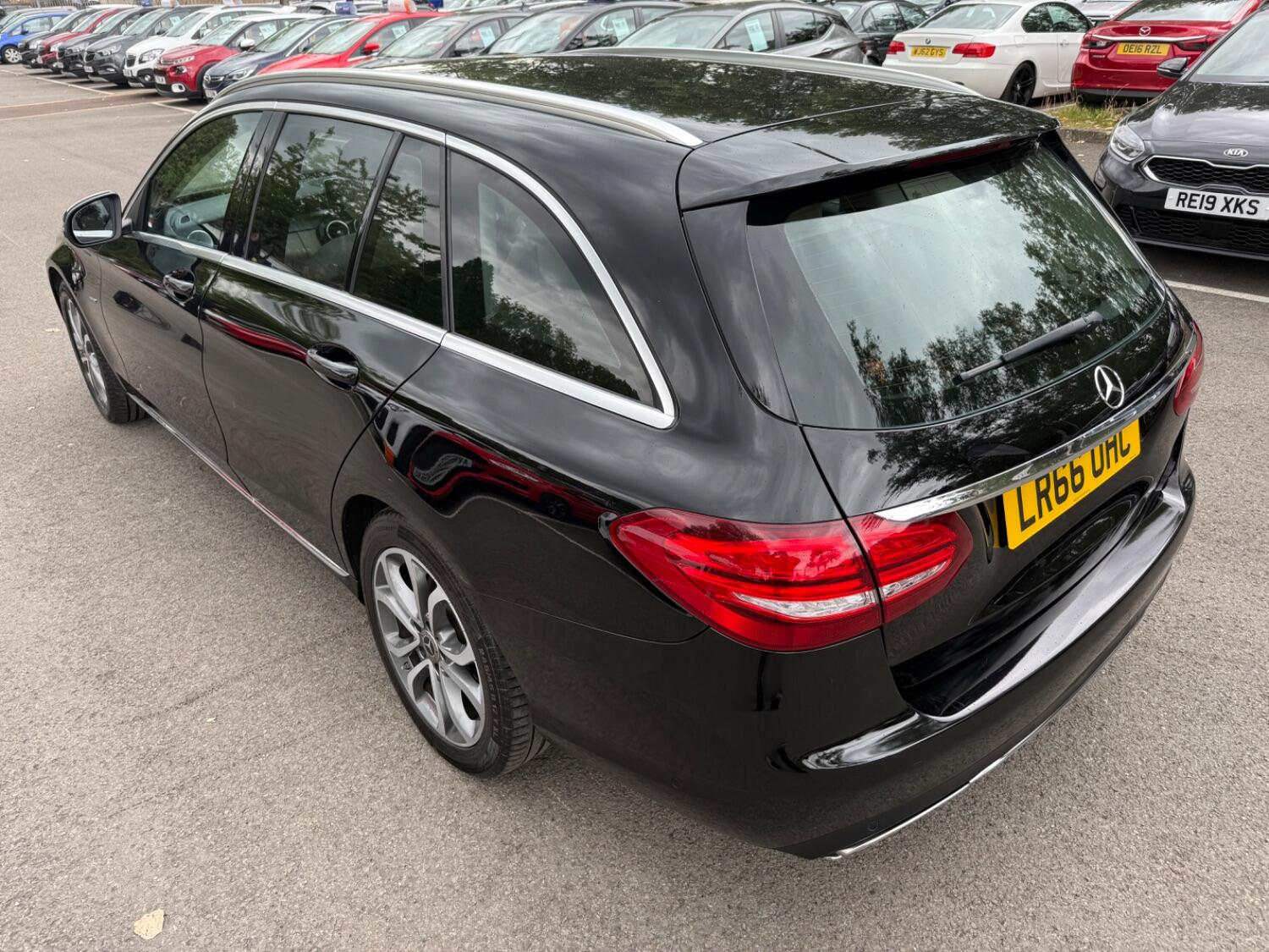 Used Mercedes-Benz C Class 2016 for sale - 77521936: Photo 23