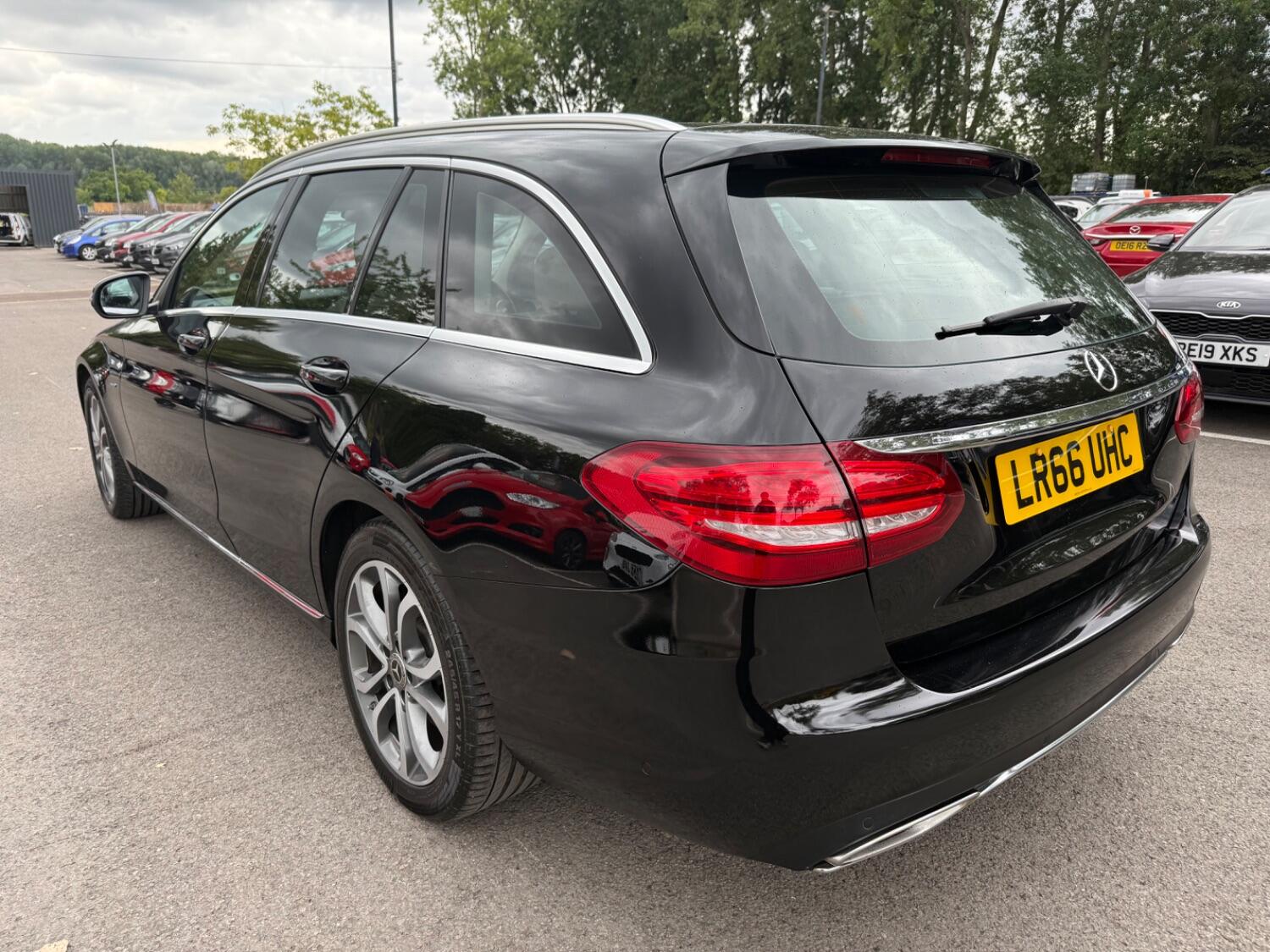 Used Mercedes-Benz C Class 2016 for sale - 77521936: Photo 7