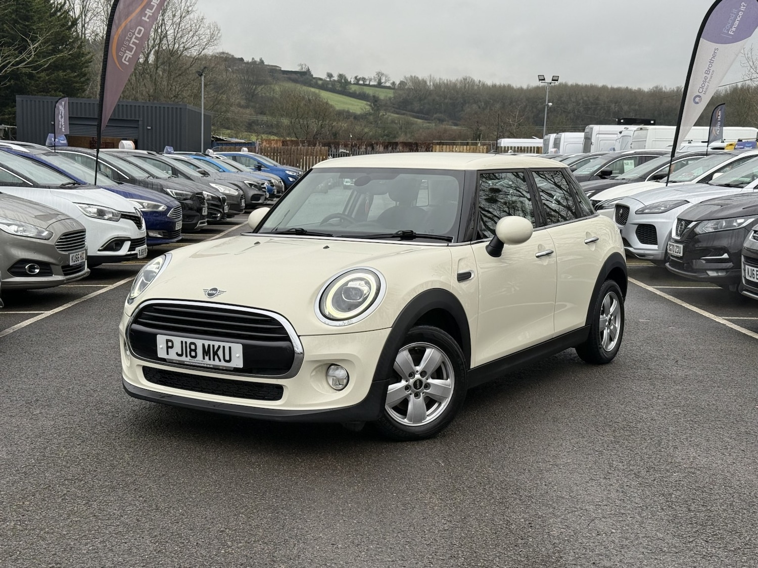 Used MINI Hatch 2018 for sale - 77228204: Photo 2