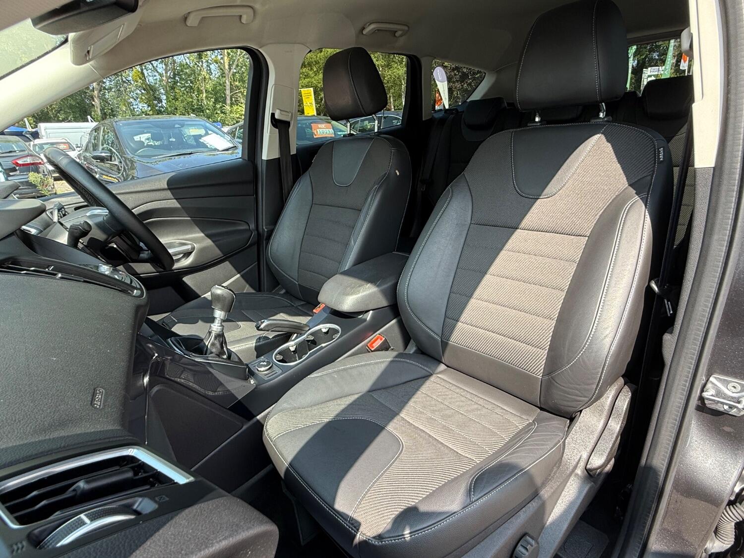 Used Ford Kuga 2016 for sale - 77403635: Photo 40