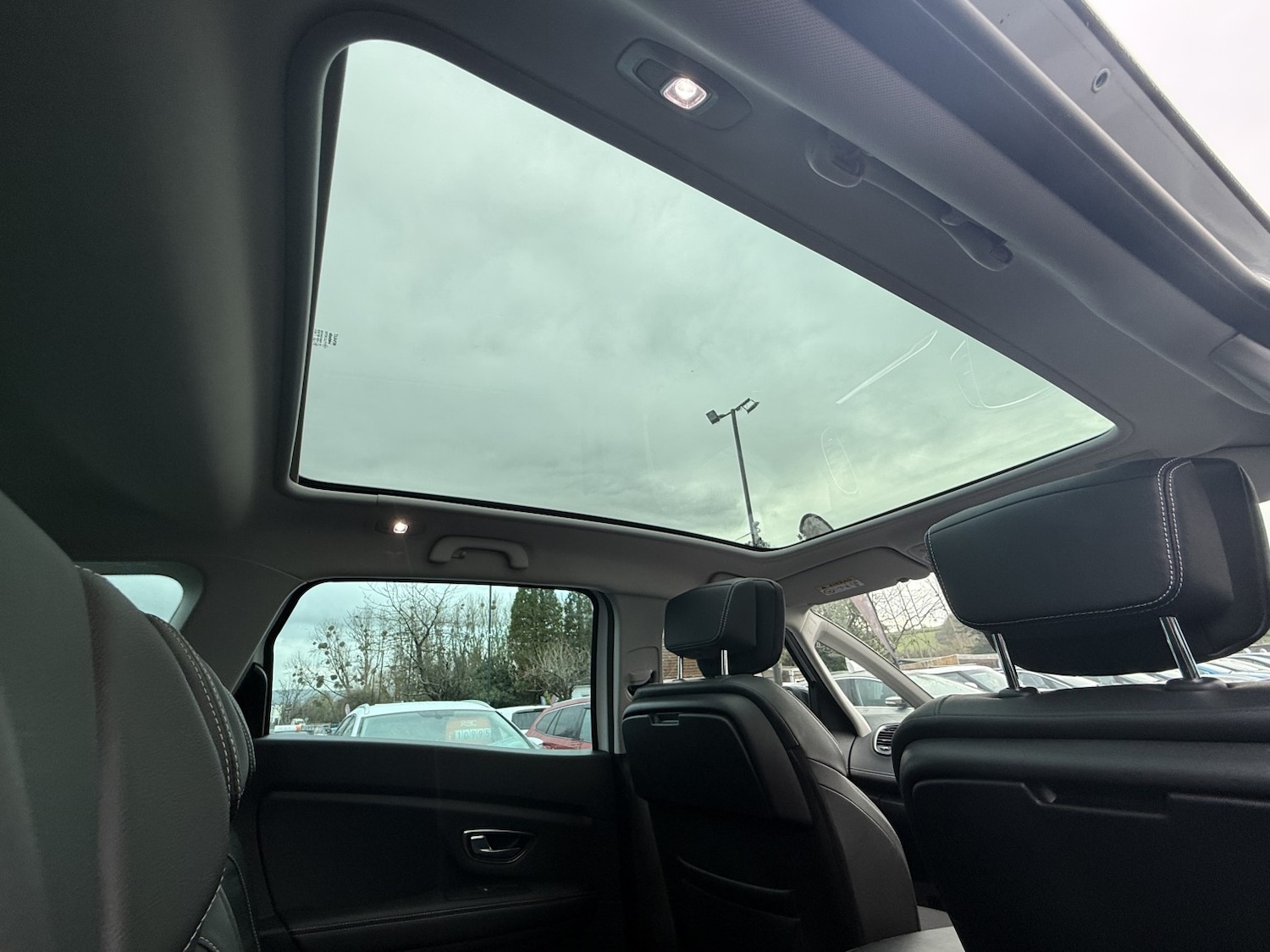 Used Renault Grand Scenic 2020 for sale - 76951075: Photo 17