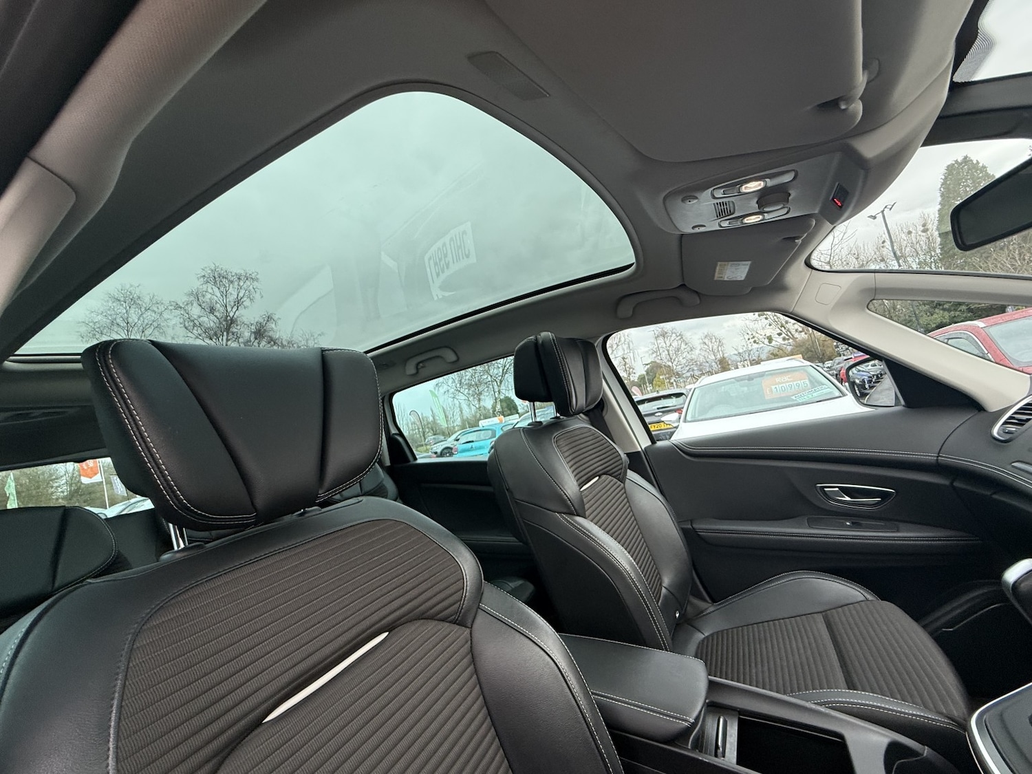 Used Renault Grand Scenic 2020 for sale - 76951075: Photo 35