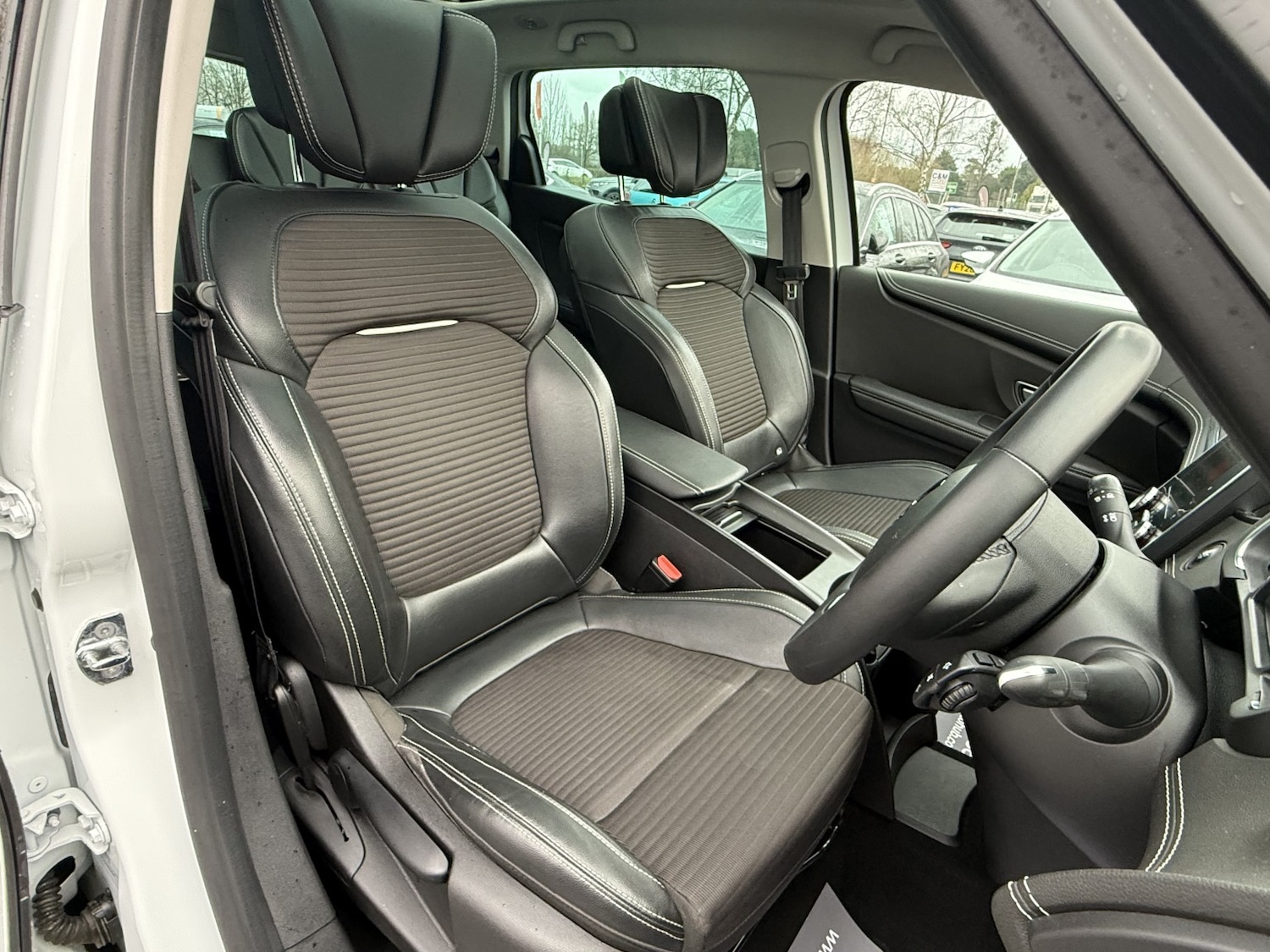 Used Renault Grand Scenic 2020 for sale - 76951075: Photo 42