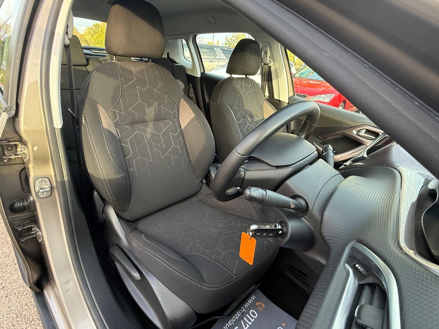 Used Peugeot 2008 2014 for sale - 77020606: Photo 38