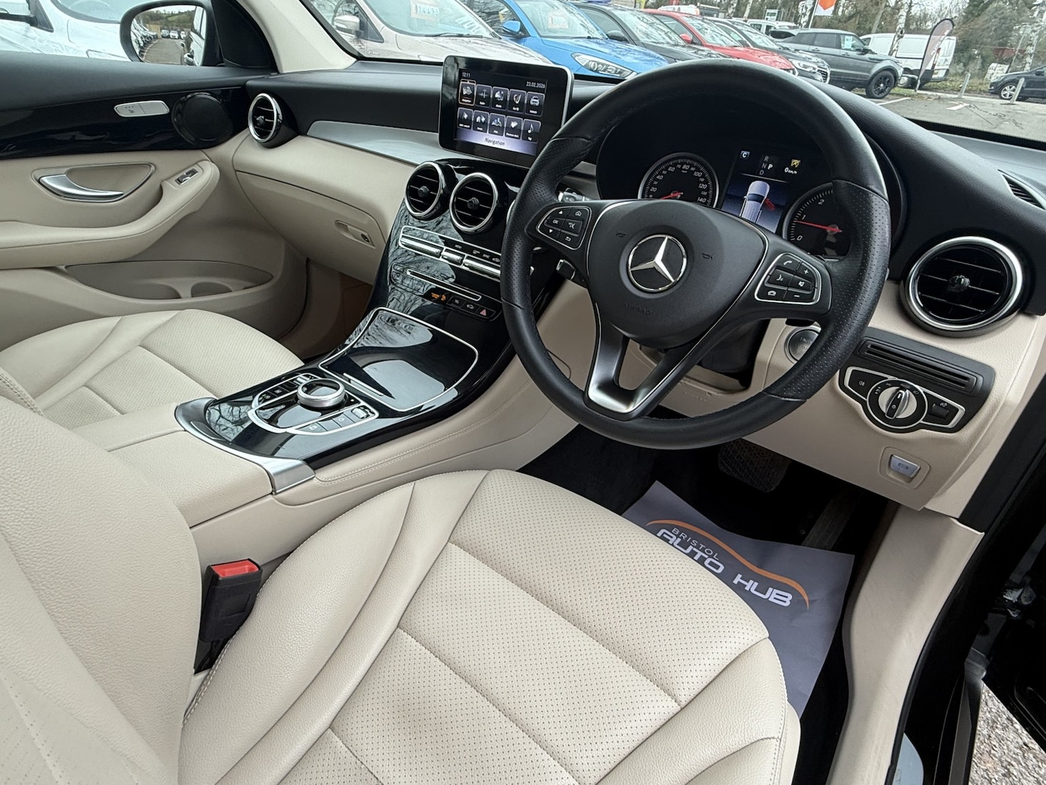 Used Mercedes-Benz GLC 2019 for sale - 77635354: Photo 11