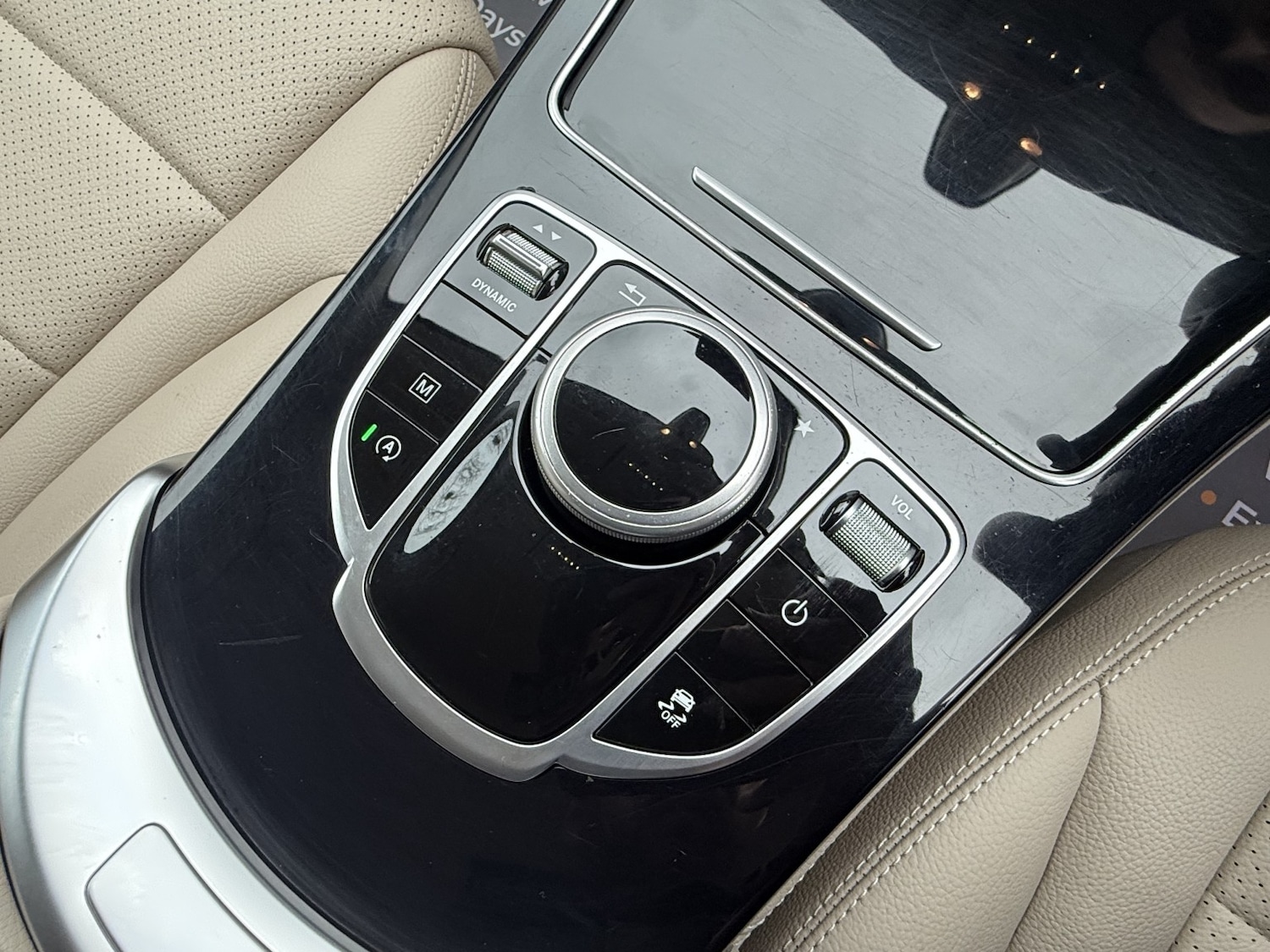 Used Mercedes-Benz GLC 2019 for sale - 77635354: Photo 27