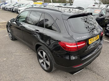 Used Mercedes-Benz GLC 2019 for sale - 77635354: Photo