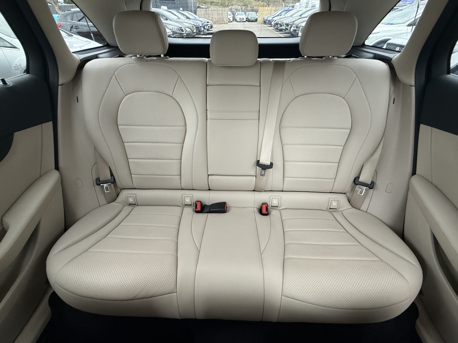 Used Mercedes-Benz GLC 2019 for sale - 77635354: Photo 40