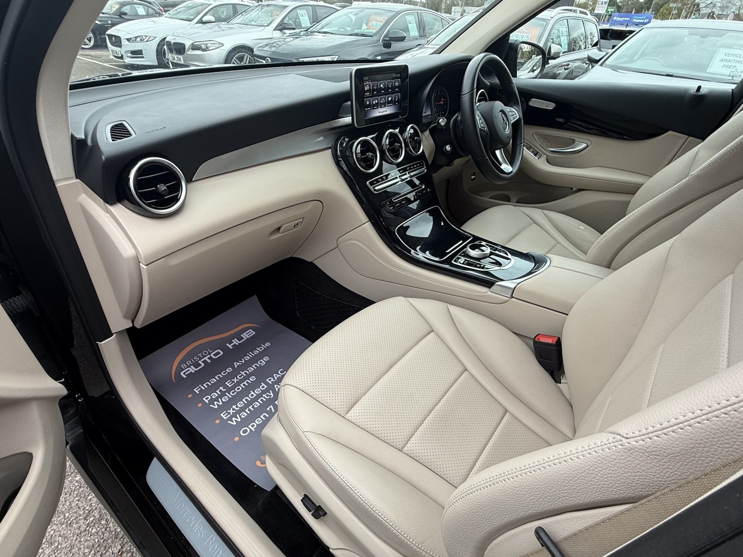 Used Mercedes-Benz GLC 2019 for sale - 77635354: Photo 42