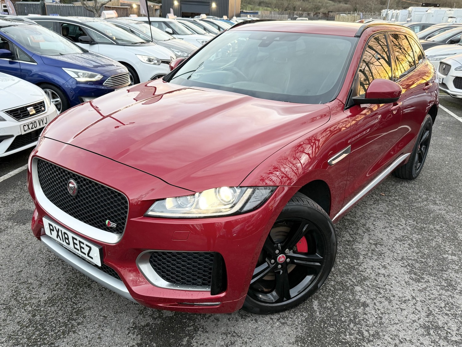 Used Jaguar F-Pace 2018 for sale - 76896907: Photo 4