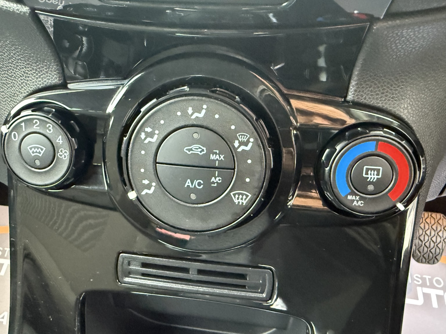 Used Ford Fiesta 2016 for sale - 76741295: Photo 45