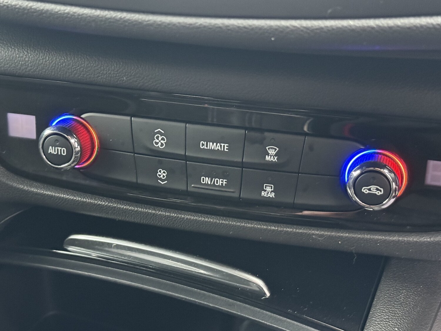 Used Vauxhall Insignia 2019 for sale - 77781660: Photo 32