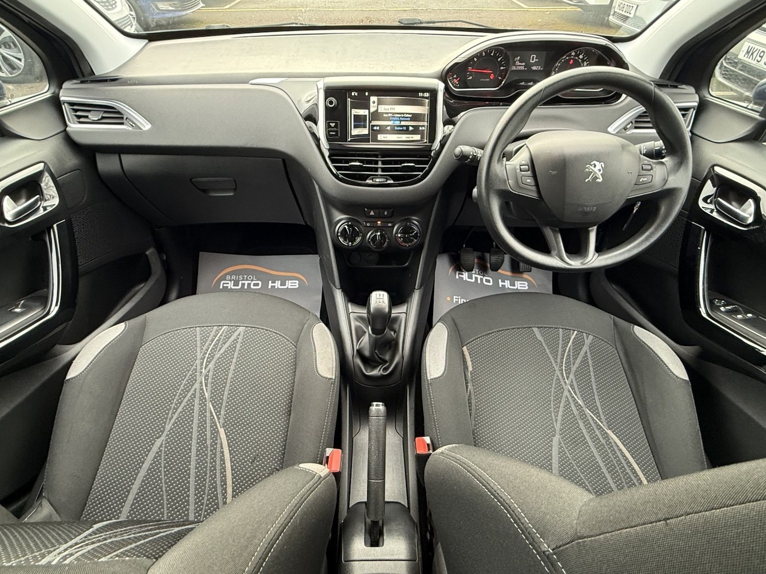 Used Peugeot 208 2014 for sale - 77166139: Photo 12