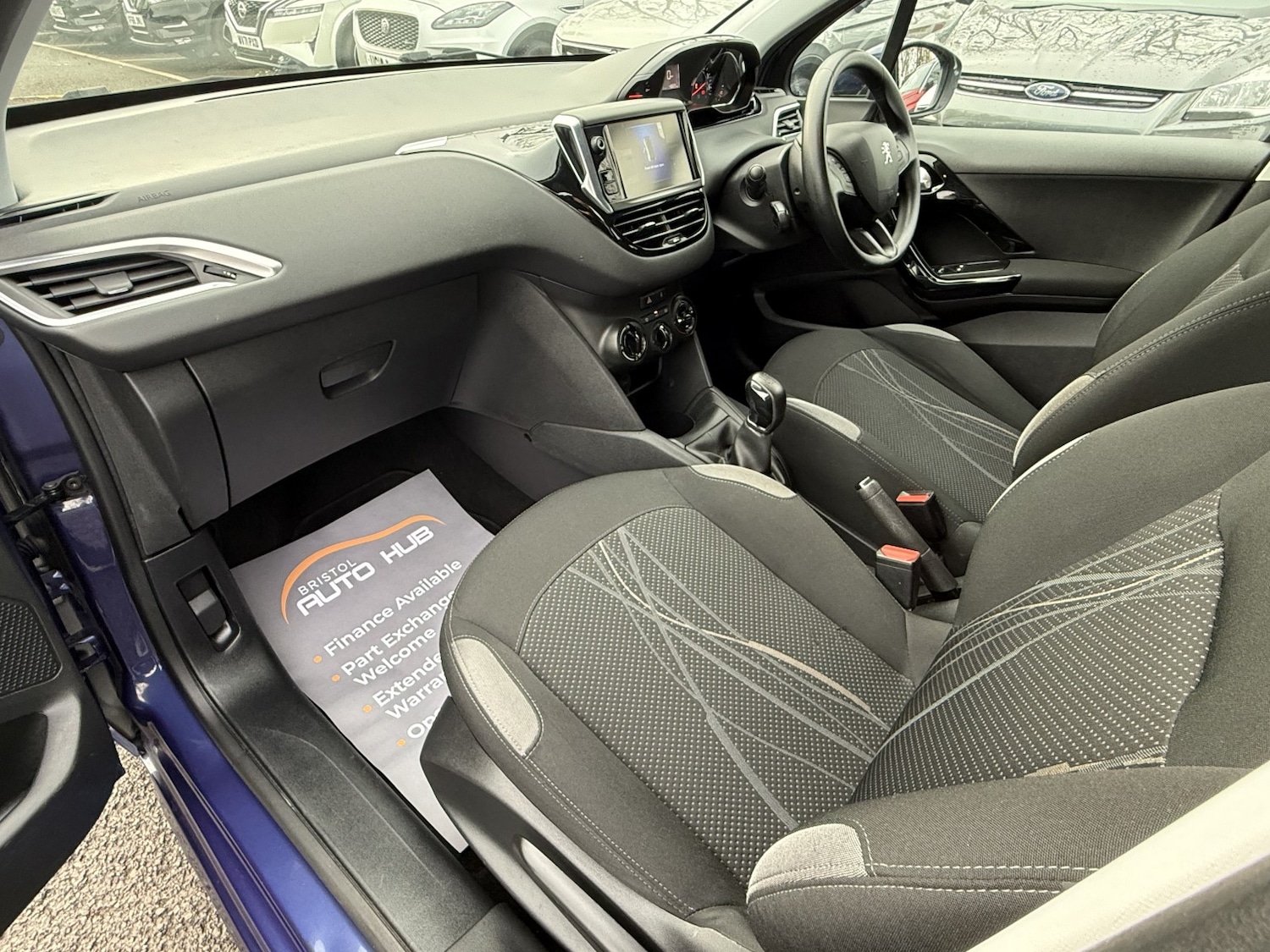 Used Peugeot 208 2014 for sale - 77166139: Photo 38