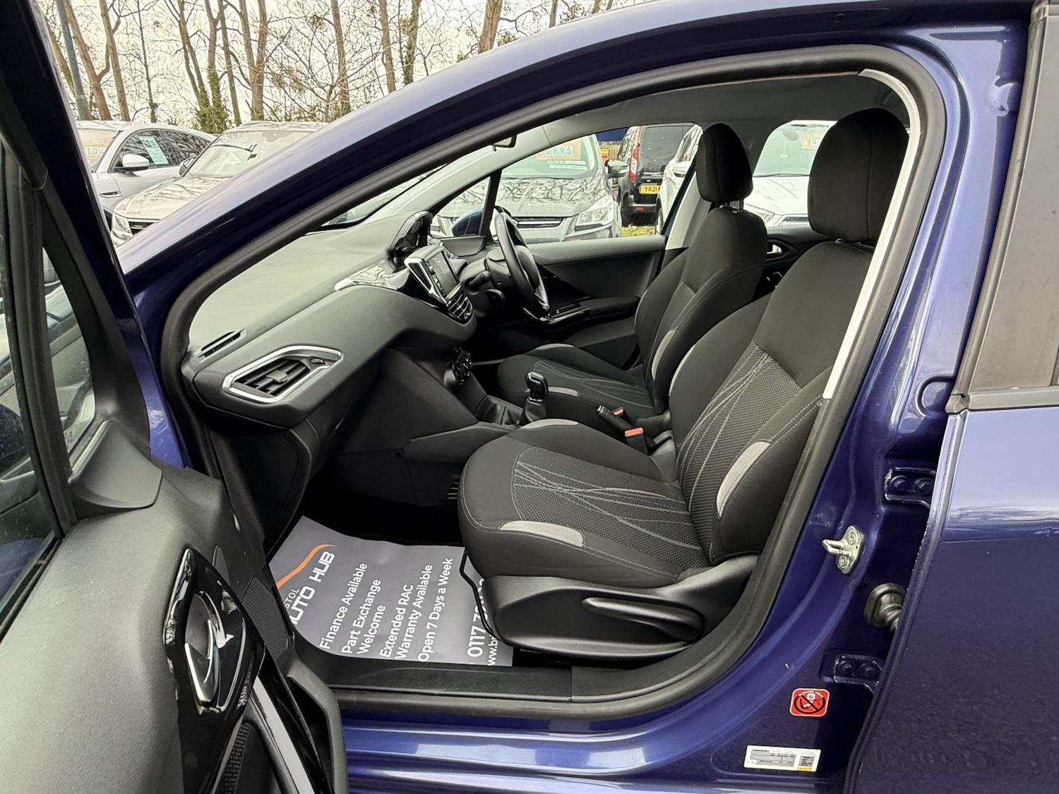 Used Peugeot 208 2014 for sale - 77166139: Photo 39