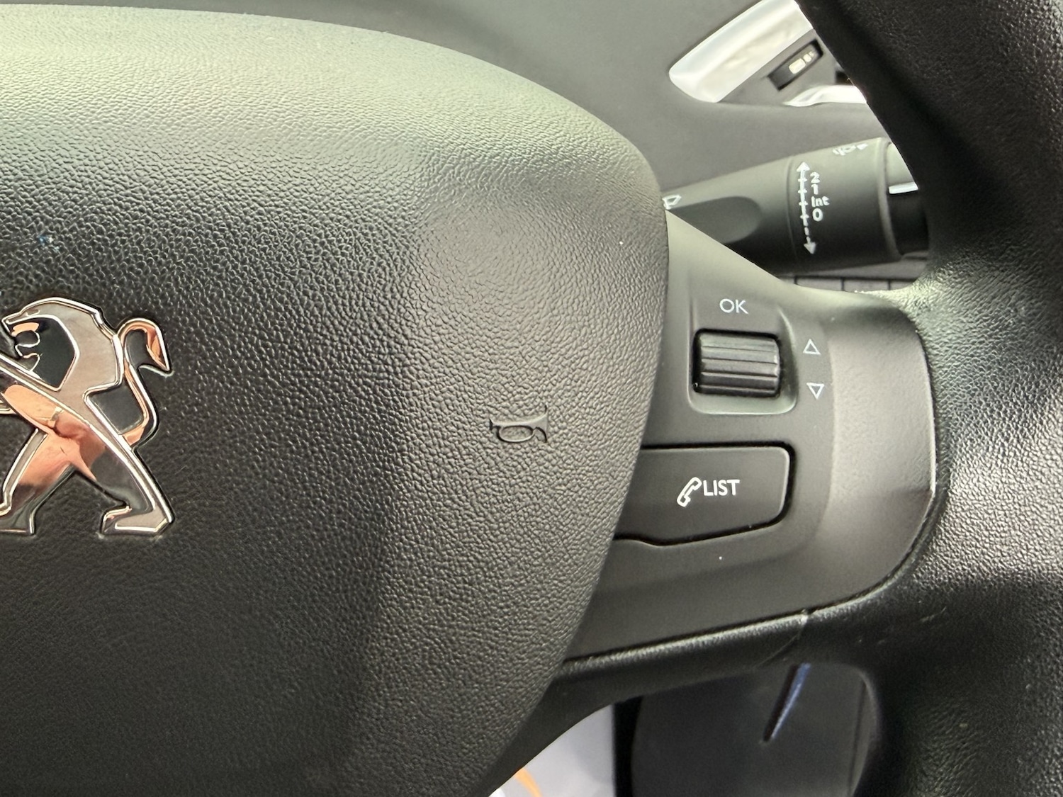 Used Peugeot 208 2014 for sale - 77166139: Photo 46