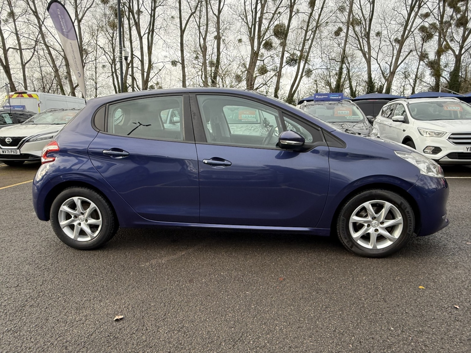 Used Peugeot 208 2014 for sale - 77166139: Photo 8