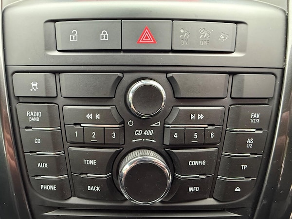 Used Vauxhall Astra 2013 for sale - 76082789: Photo 29