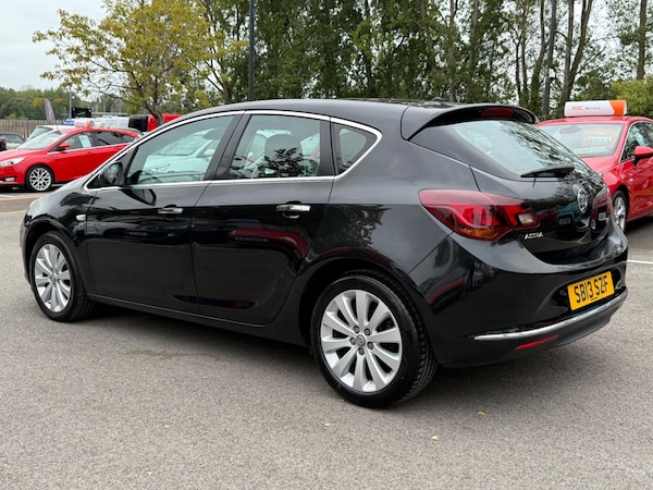 Used Vauxhall Astra 2013 for sale - 76082789: Photo 35